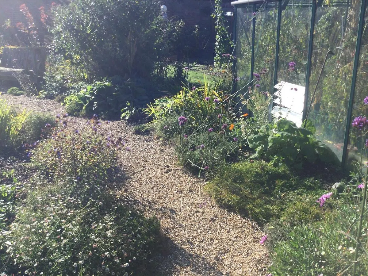 Stack Yard Cottage. Cambridge  Farm stay